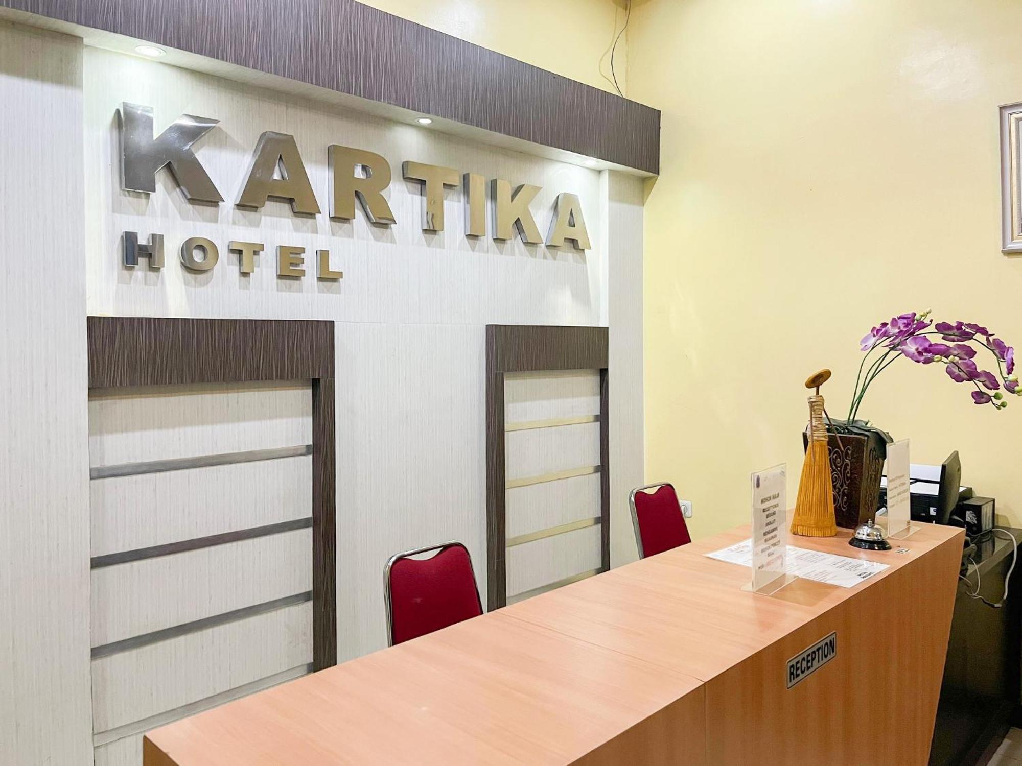 Kartika Hotel Syariah Pacitan Mitra Reddoorz Exterior photo