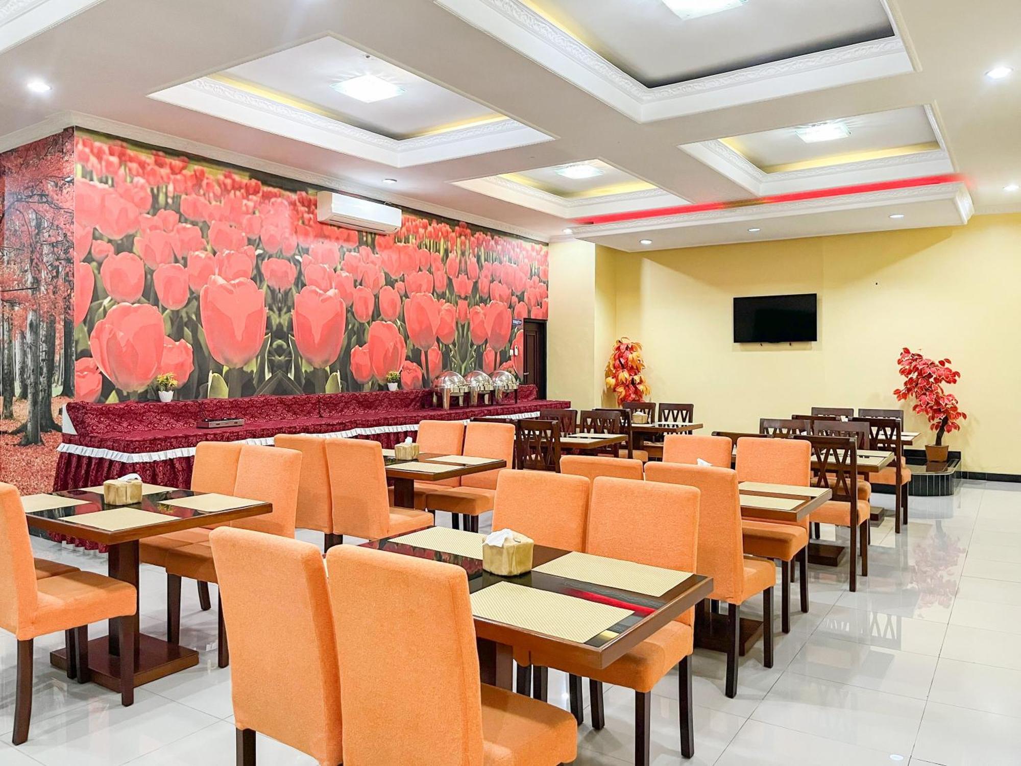 Kartika Hotel Syariah Pacitan Mitra Reddoorz Exterior photo