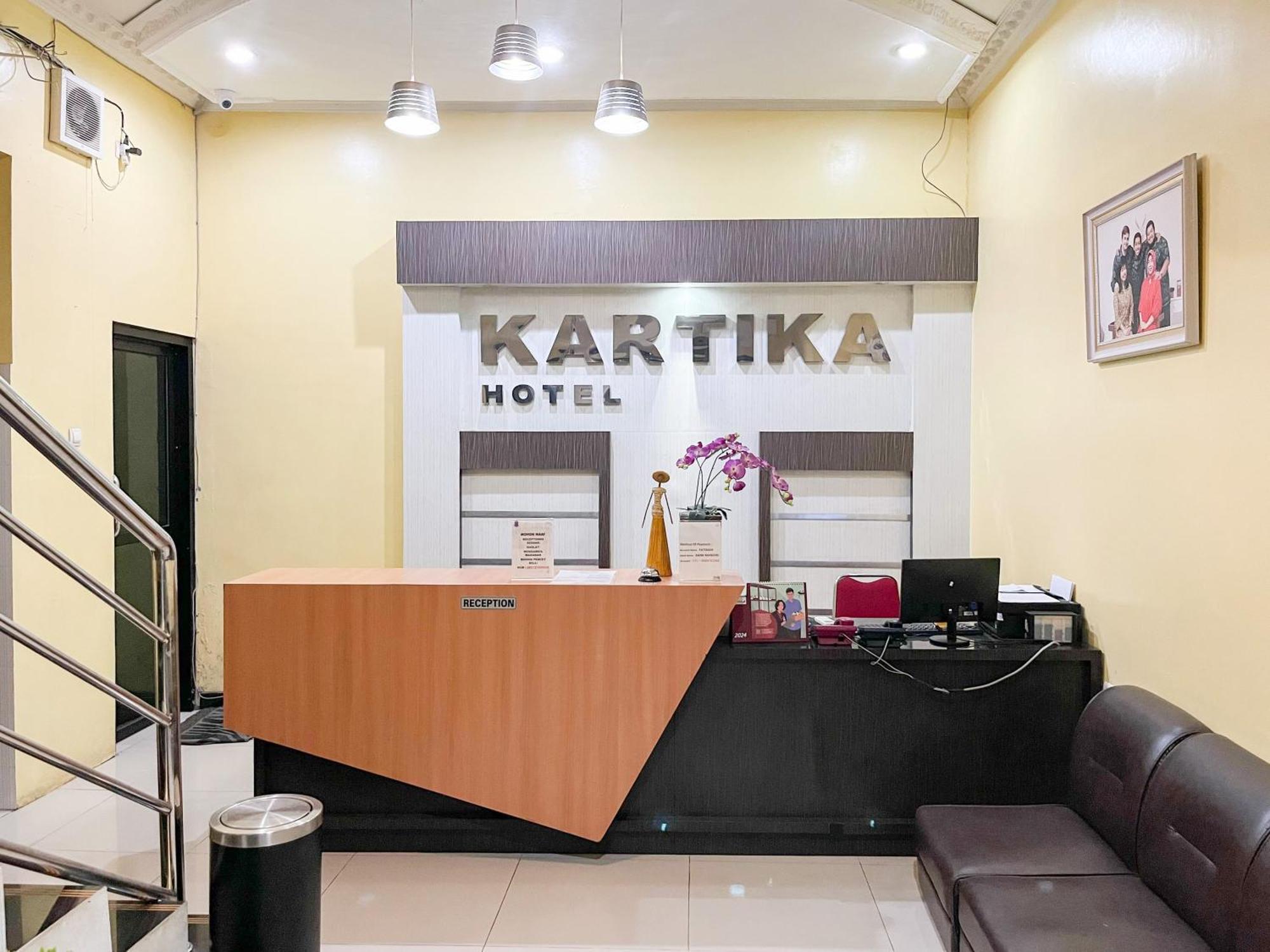 Kartika Hotel Syariah Pacitan Mitra Reddoorz Exterior photo